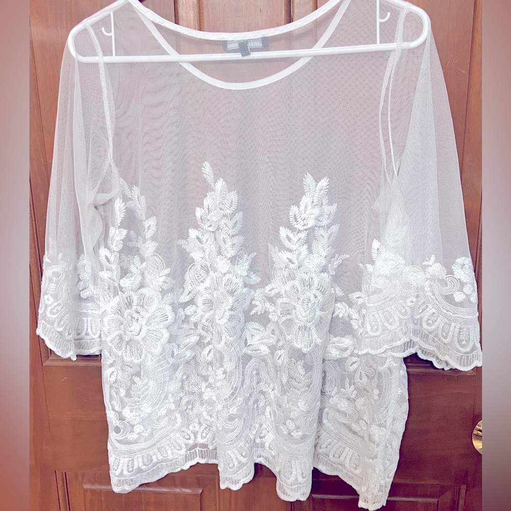 Women’s White lace blouse (Size L) EUC